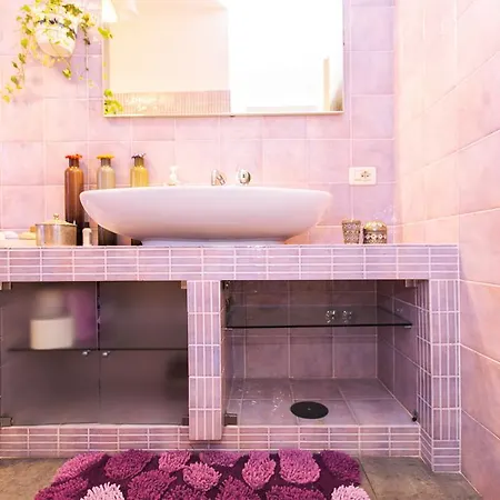 Red Carpet Luxury * Rom